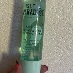 Isle of Paradise Mint Green Self-Tanning Oil Mist